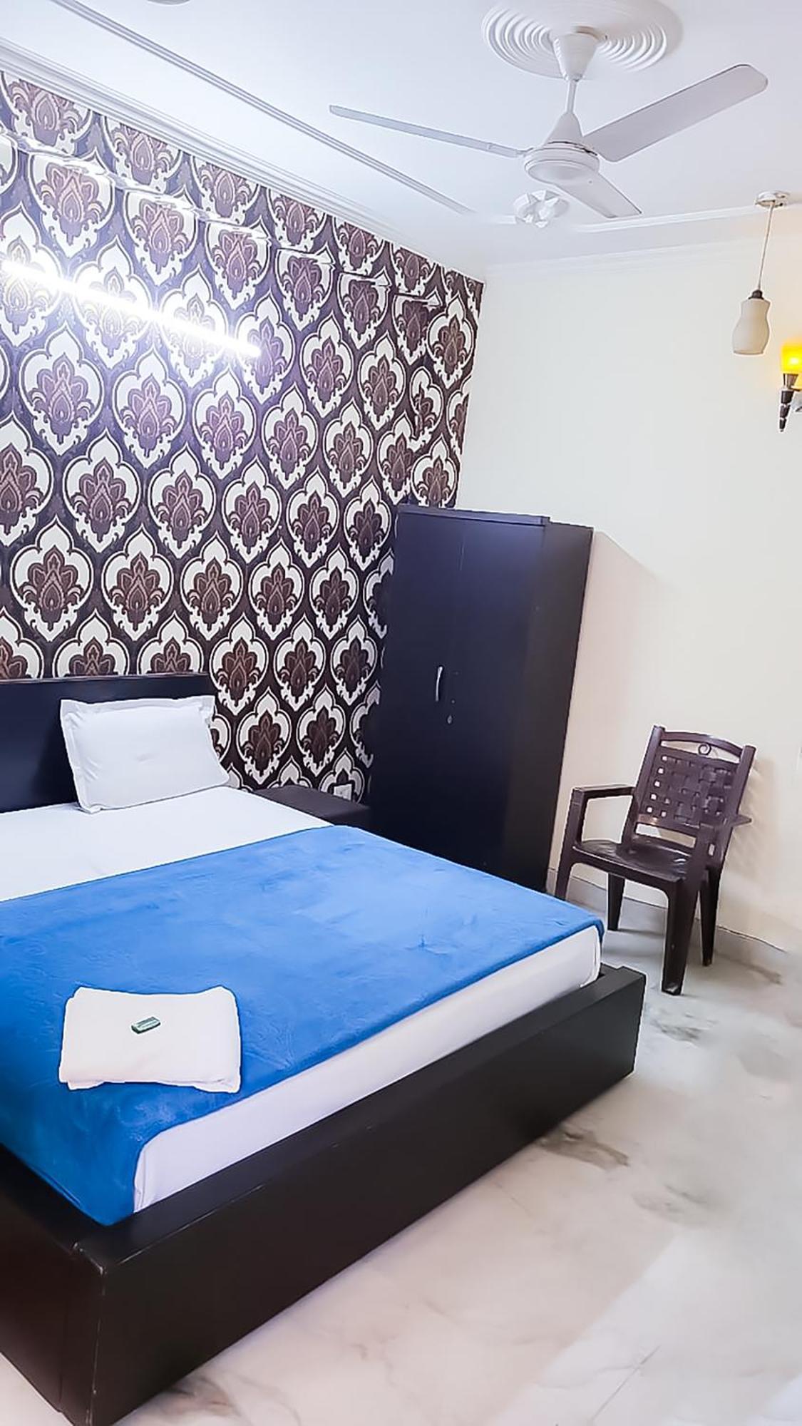 Deluxe Room In Cr Park Neu-Delhi Exterior foto